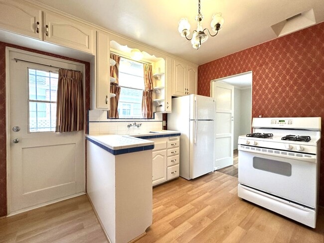 Photo - La Jolla - 2 BR / 1 BA Cottage at the Cove...