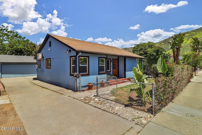 Photo - 59 E Lewis St