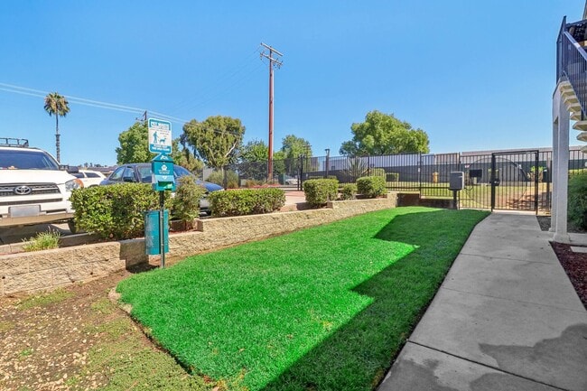 Photo - Terre at Oak