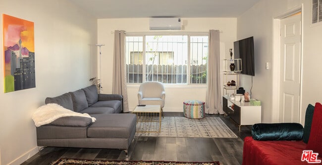 Building Photo - 11670 Sunset Blvd Unit 104