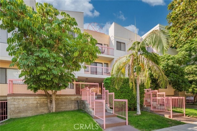 Building Photo - 345 N Jackson St Unit 106