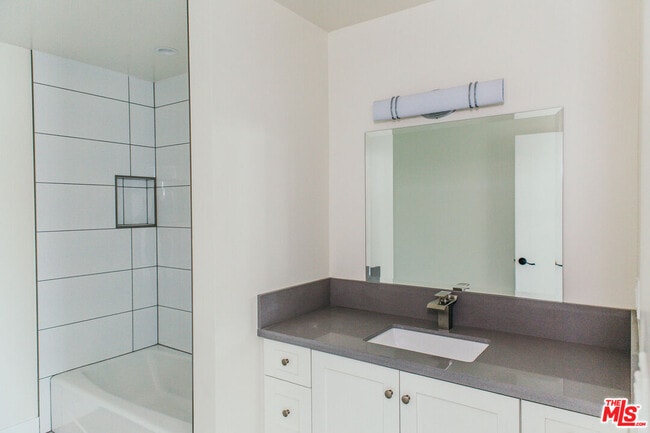 Photo - 1431 S Sherbourne Dr Unit 3