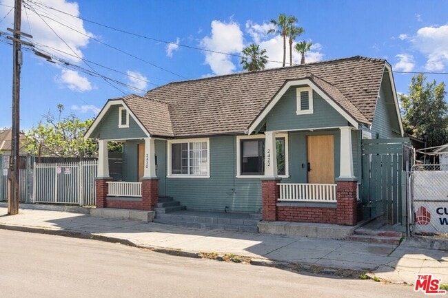 Building Photo - 2422 W 30th St