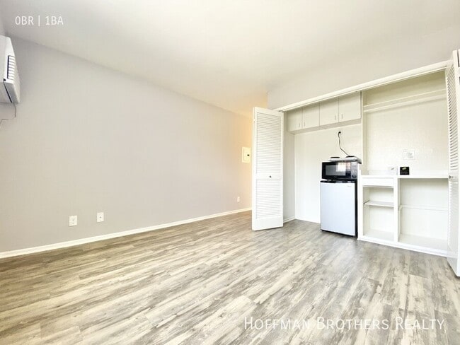 Photo - 3500 Mentone Ave Unit 201