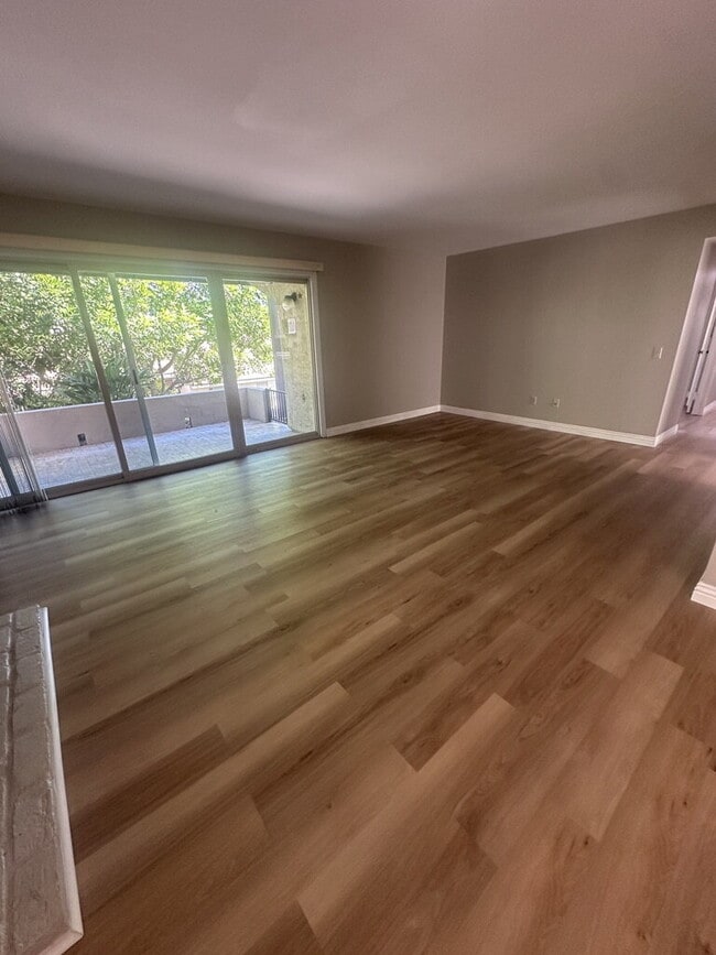 Photo - $3,200 - Charming Ground-Floor 2 Bed / 2 Bath Condo in Desirable Oaks North 55+ Community