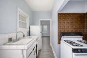 Studio - 500SF - Kitchen - 1432 N Formosa Ave