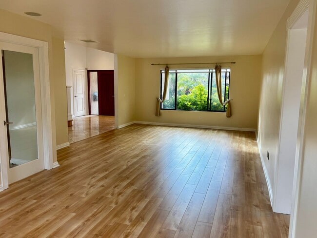 Photo - Beautiful La Jolla Alta Home! 50% off Firs...