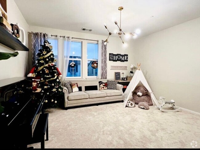 Building Photo - 2717 Via Razmin Rental