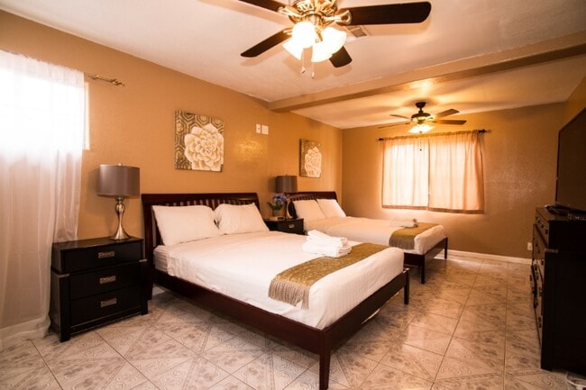 Photo - 11252 S Euclid St