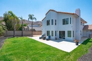 Photo - Luxe Spacious Home Near Parks Fully Equipped