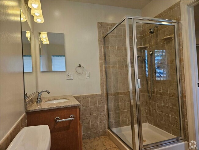 Building Photo - 18310 Karen Dr Rental
