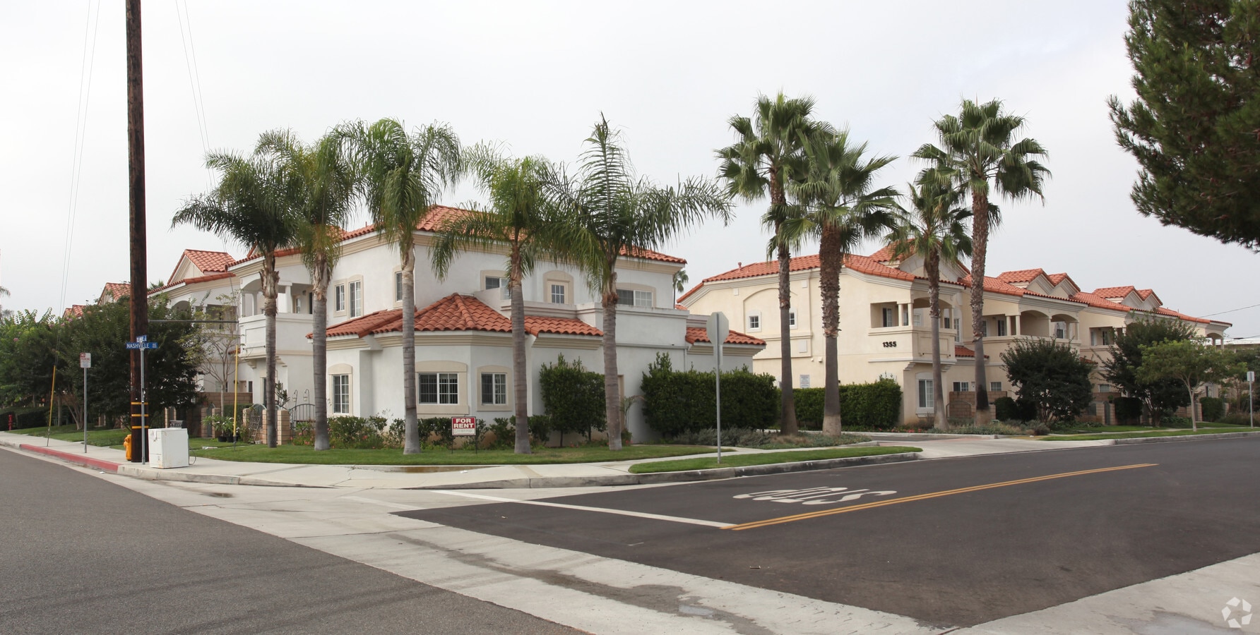 Pacific Breeze Townhomes - Pacific Breeze Townhomes