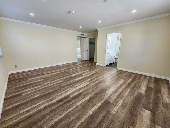 Photo - 420 Riverdale Dr