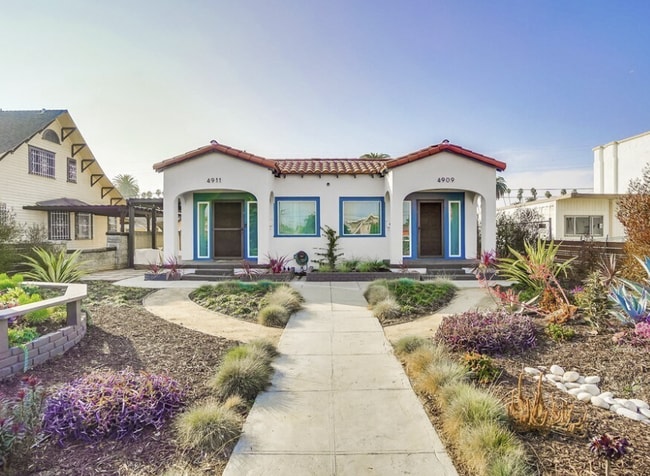 Photo - 4909 S Gramercy Pl Unit 4909