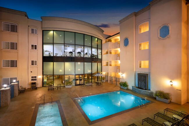 Pool & Spa - Olive Plaza Senior Apartments 55+