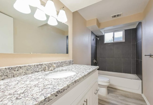 Photo - 19145 Sherman Way