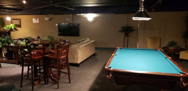 Social Room - 10982 Roebling Ave Unit 361