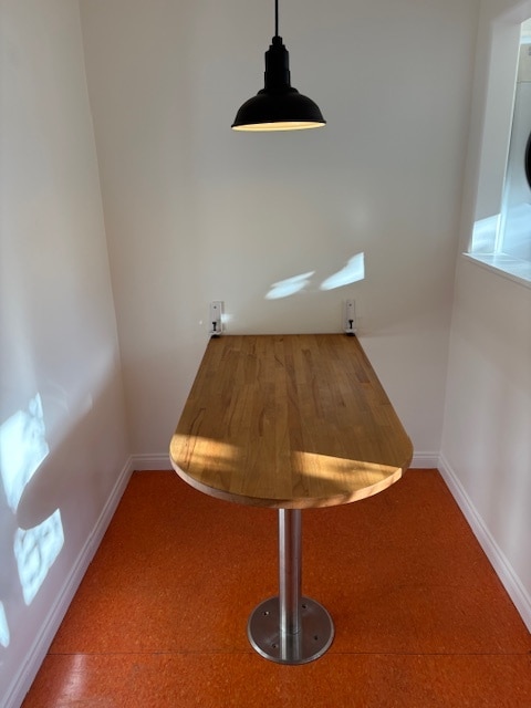 Breakfast Nook - 1722 Redcliff St