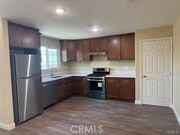 Photo - 1199 W 41st St