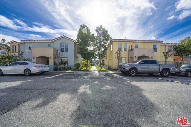 Photo - 121 Cancion Way