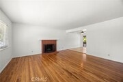 Photo - 2825 Woodbine Ave House