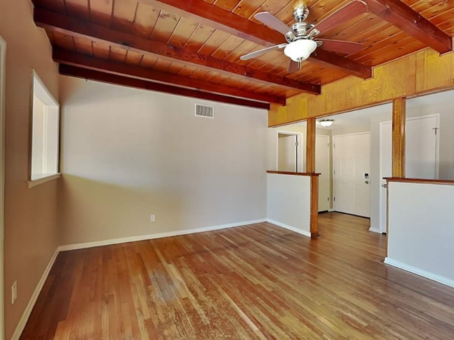 Photo - 14249 Minnehaha St