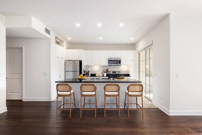 The Americana at Brand Luxury Apartments - Glendale, CA