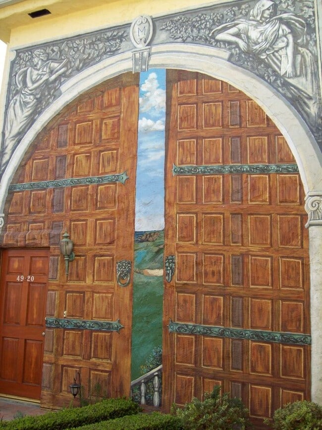 Photo - **MEDITERRANEAN STYLE CHARMER**