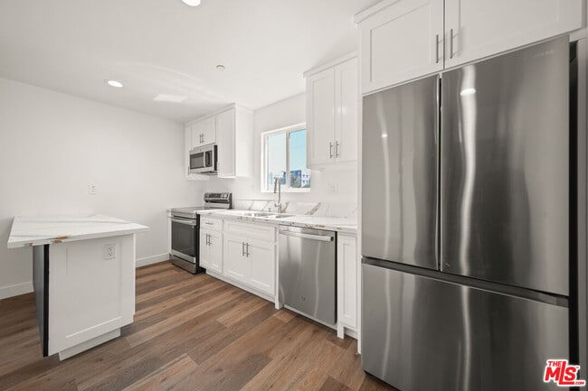 Photo - 1055 Wilton Pl Unit 1/2