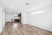2BR, 1BA - 800SF - Living Room - Maison's Heights