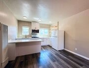 Photo - Welcome Home to Ocean Beach – Sunny Apartm... Unit 3
