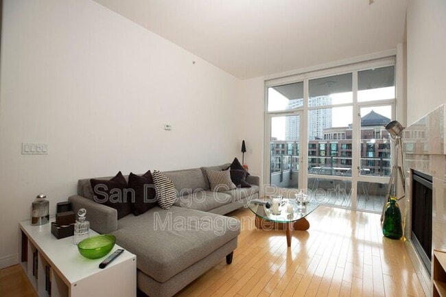 Photo - 550 Front St Unit 907