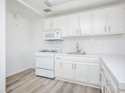 Photo - 5725-29 Vineland Ave Apartments