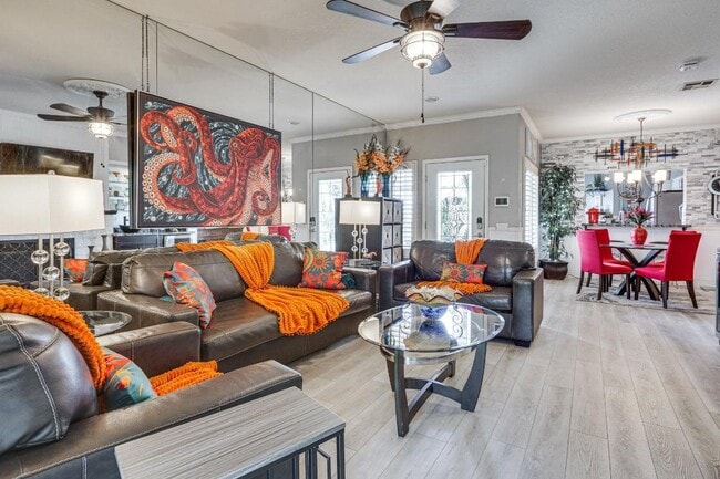 Photo - 474 Evergreen Ash