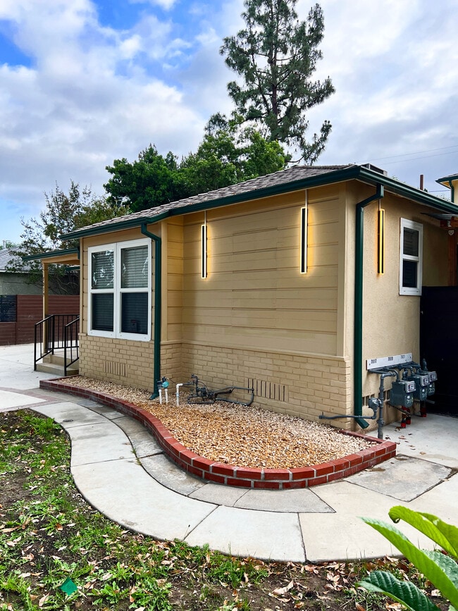 Photo - 7019 Jamieson Ave