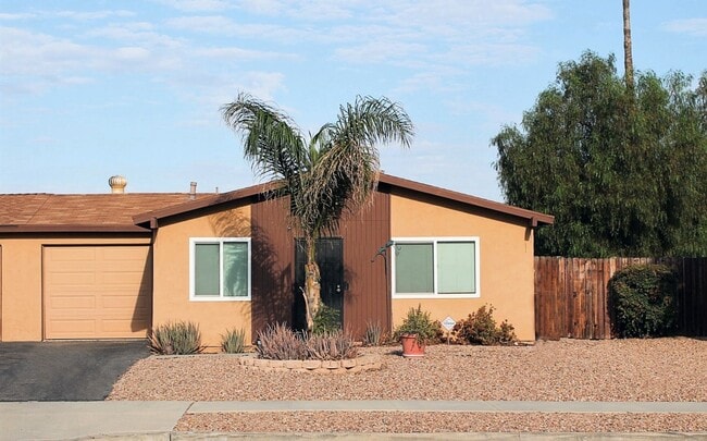 Building Photo - Upgraded granite kitchen and bath! 55+ community