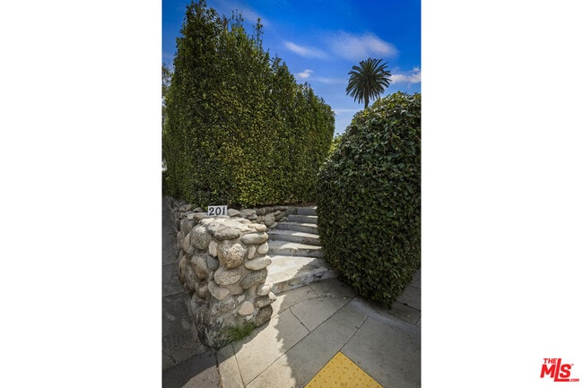 Photo - 201 S Ave 55