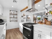 Photo - 331 E 65th St