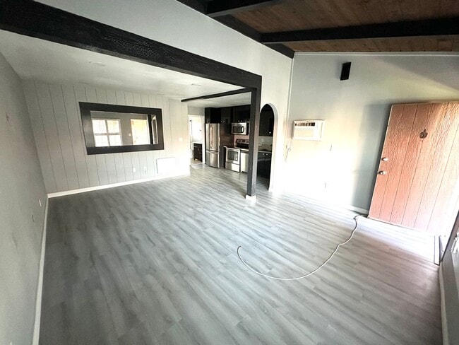 Photo - PET FRIENDLY! !Amazing 1 bedroom apartment in Santa Ana!