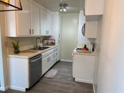 Photo - 1525 S Saltair Ave Apartments
