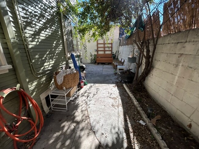 Photo - 1821-1827 S Ardmore Ave Unit 1827