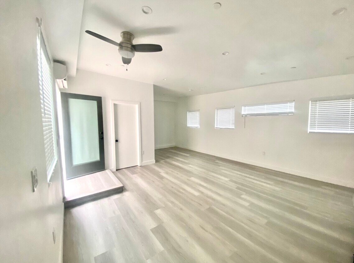 Floor Plan - Unit 12