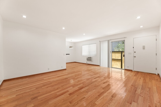 Photo - 1608 S Bentley Ave