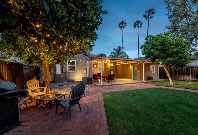 Photo - 5865 Vesper Ave