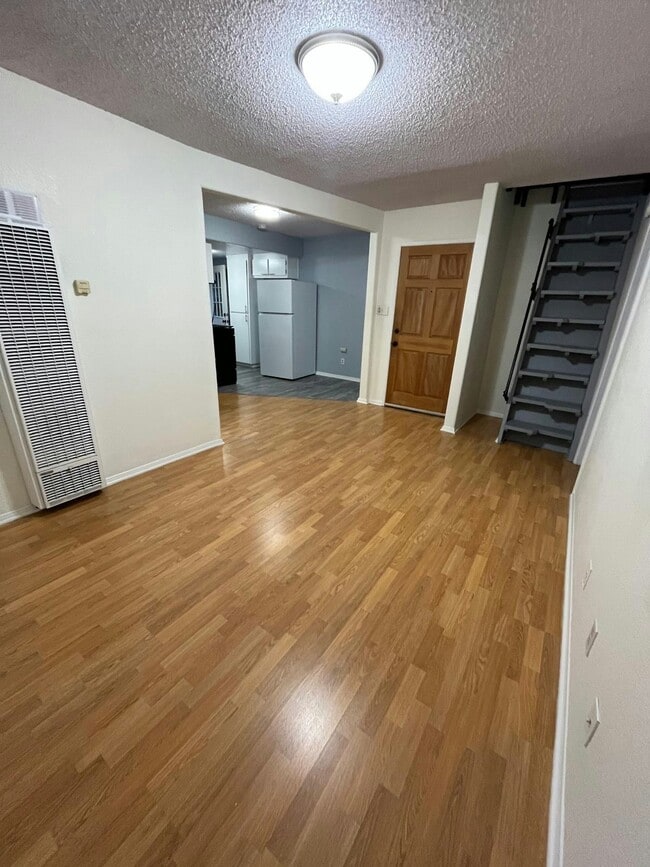 Photo - 13423 Olive Dr Unit 4 Upstairs