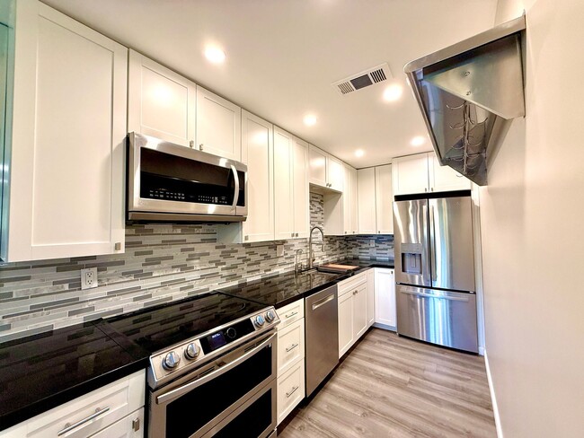 Photo - Palm Springs Villas 2 - Unfurnished - Long Term - End unit