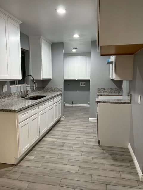 Photo - 16588 Vine St