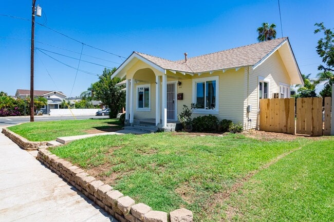 Photo - 303 S Sunshine Ave