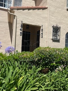 Front of Duplex - 1945 Benecia Ave Apartments Unit Lower