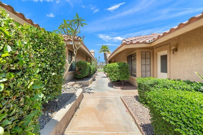 Photo - 77784 Woodhaven Dr S